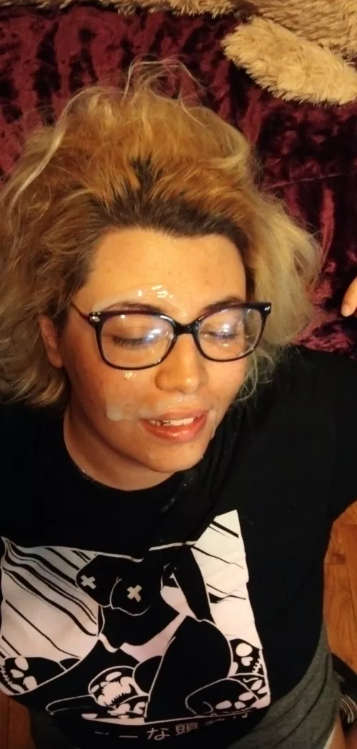 Gotten an unexpected cum facial yesterday morning from my friend 💦🥰❤️