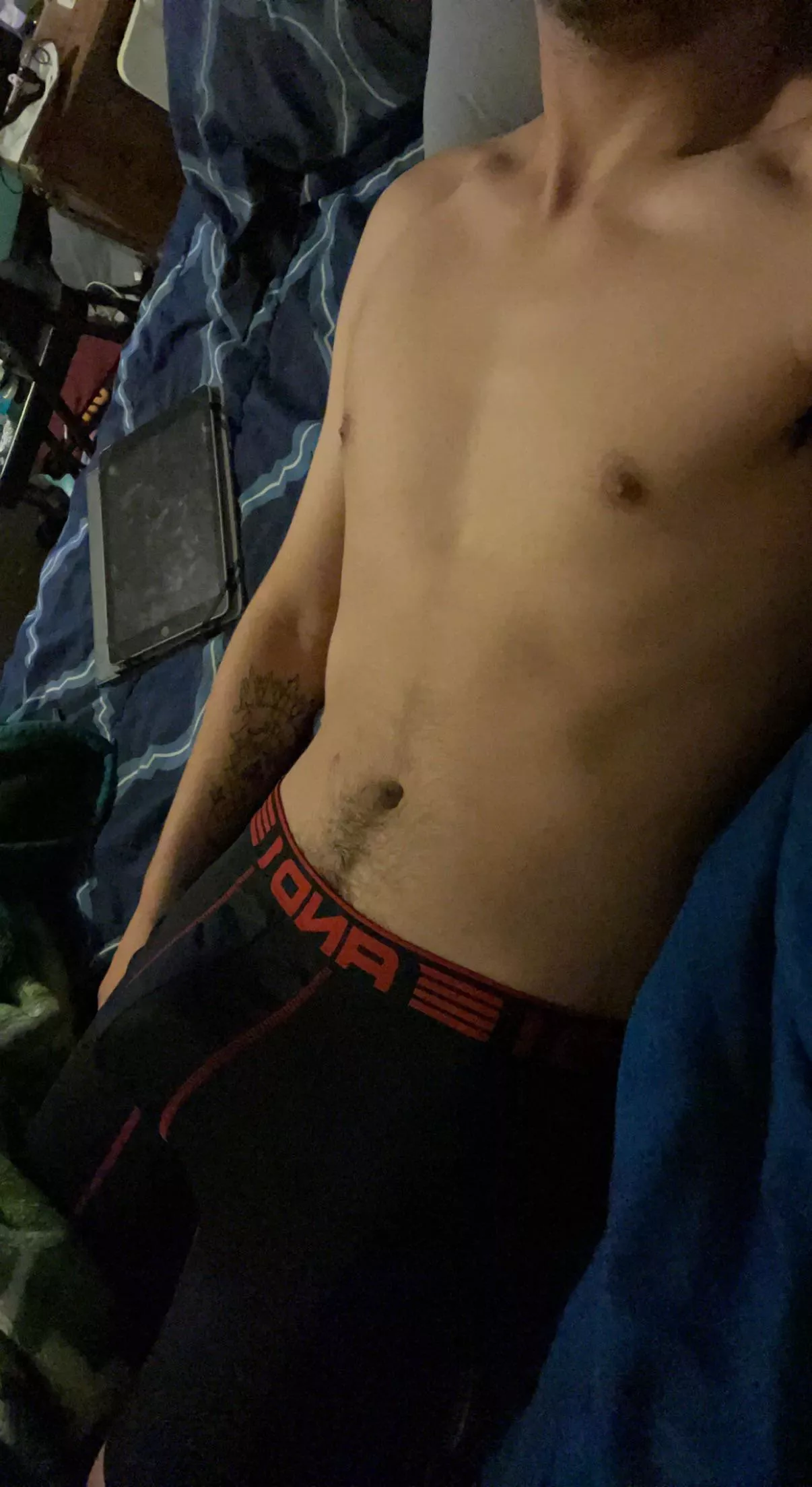 Grab my bulge bro? 😈