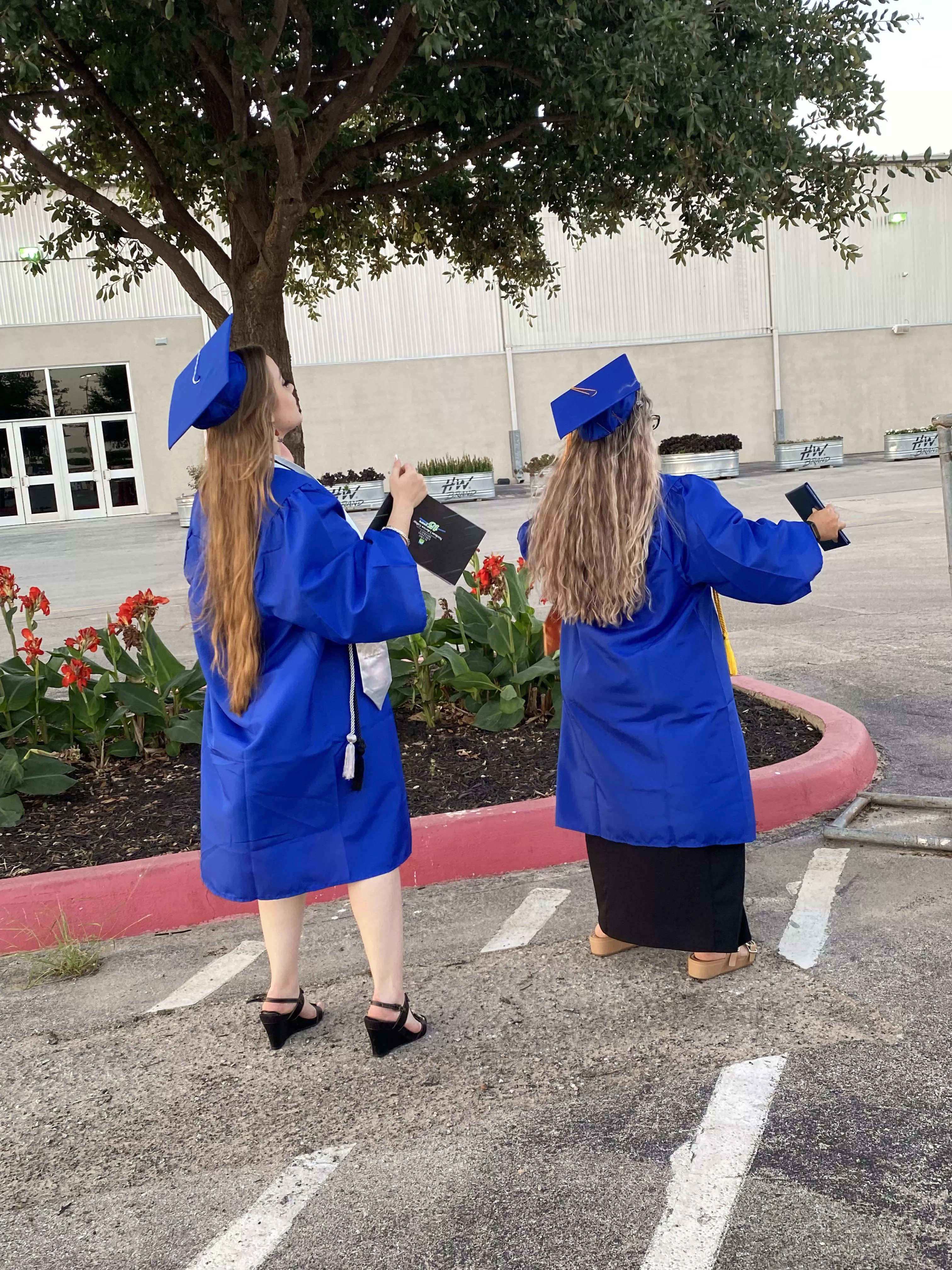 Graduation ceremony today ✨ [oc] [altgirl]