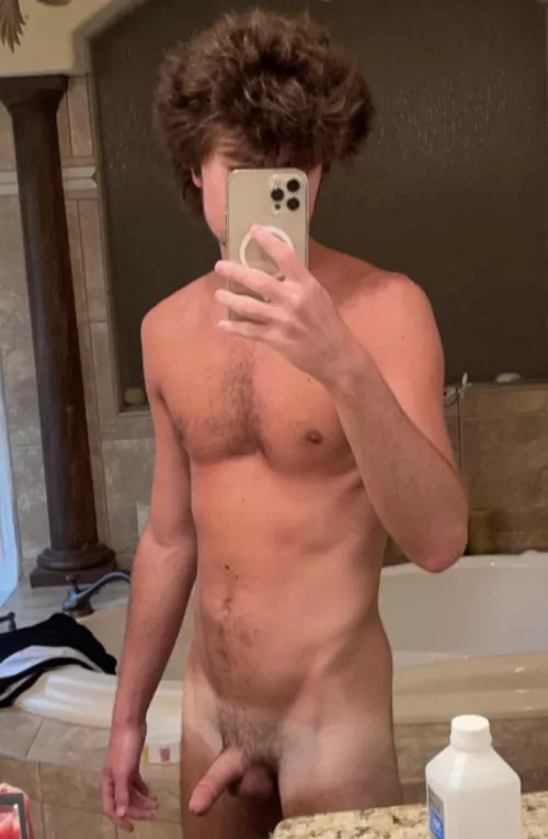 Grower but still a shower 🤳🏼