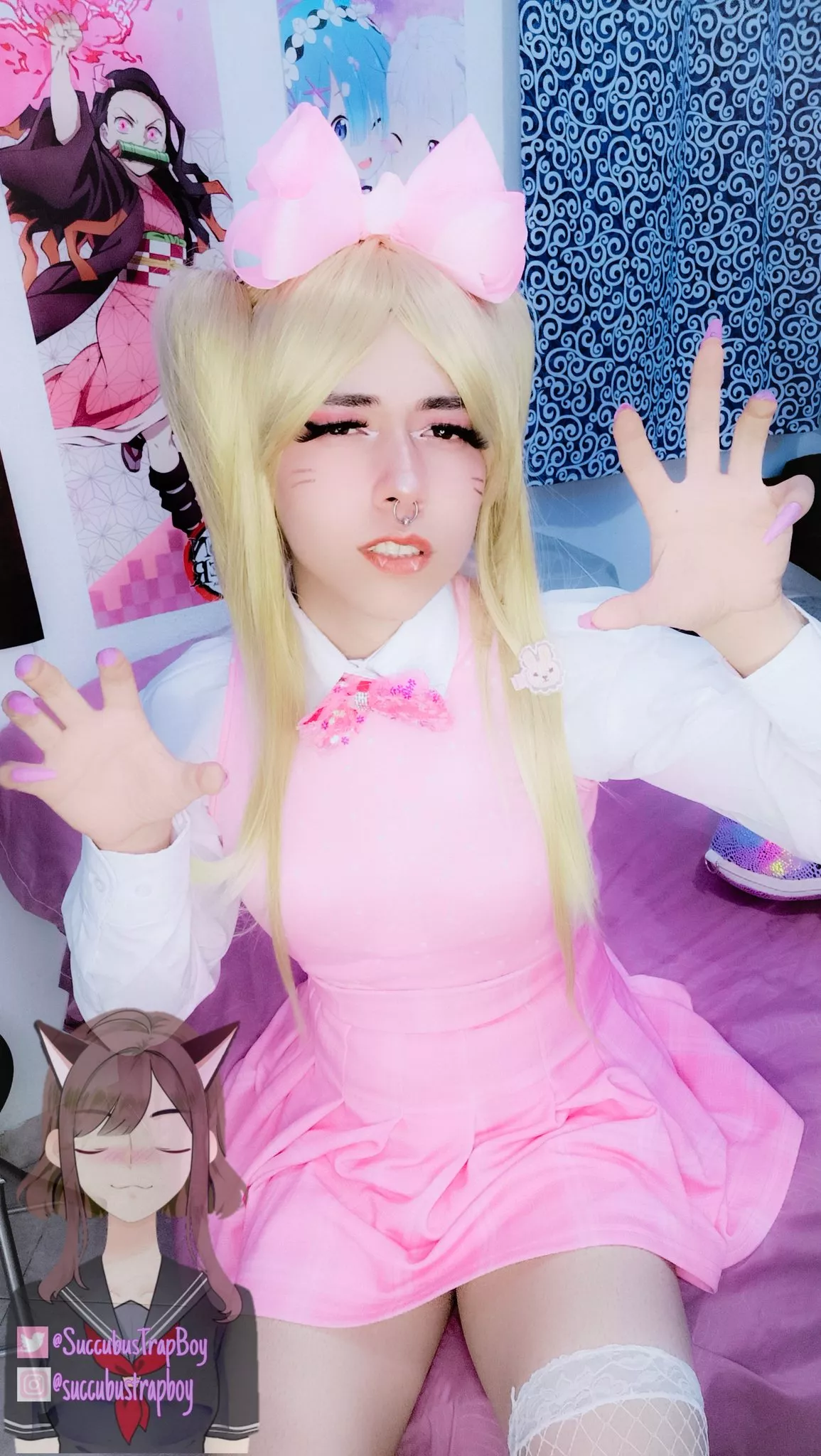 Grrr give me hugs 😼😺