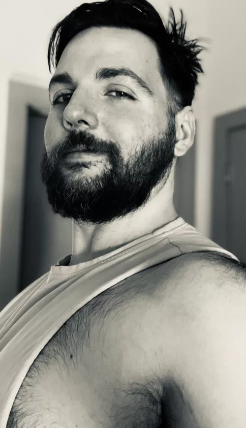 guys spent 4% of their lives searching for airpods and 0% dating me.