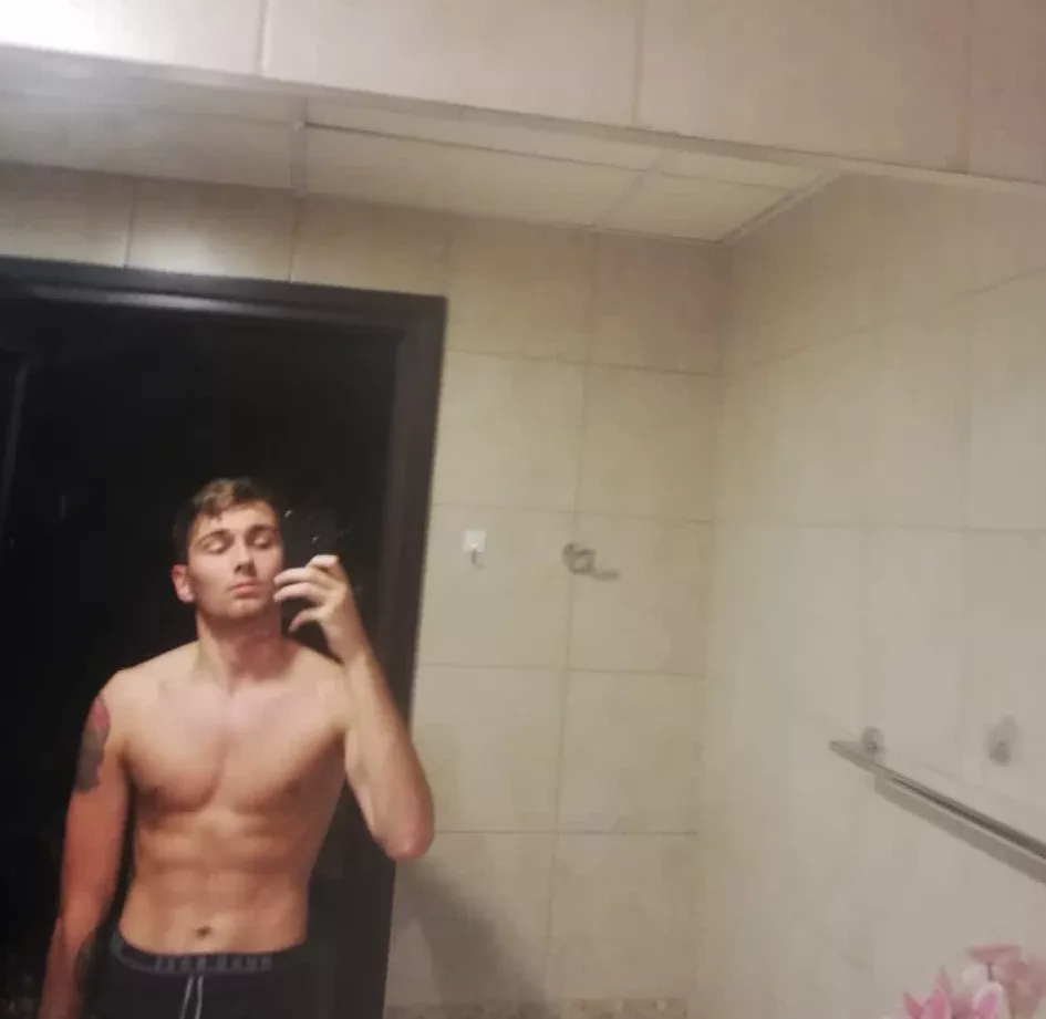 Gym session anyone ? 💪