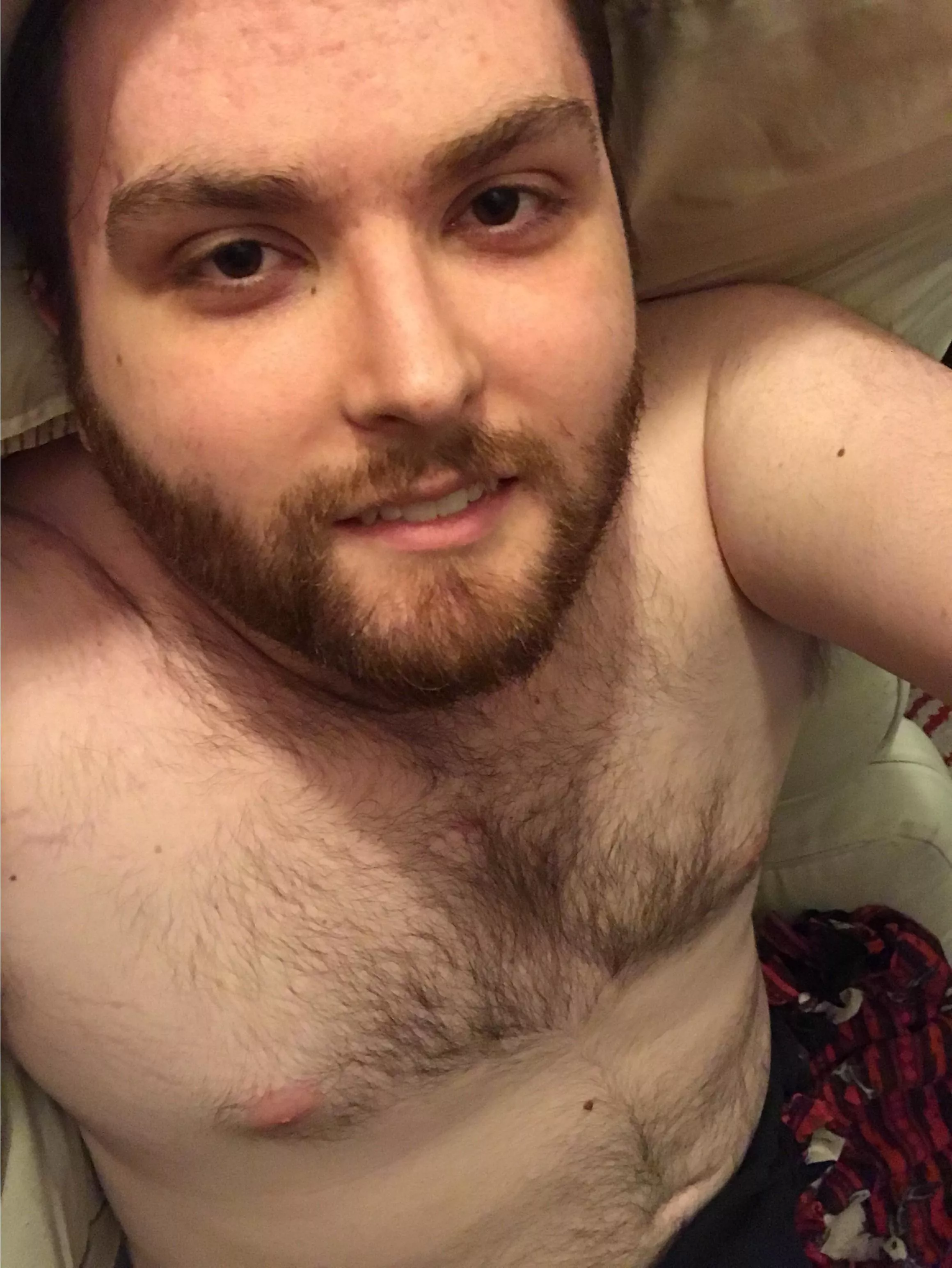 Had a massively shitty day, send me nudes to cheer me up? 😔