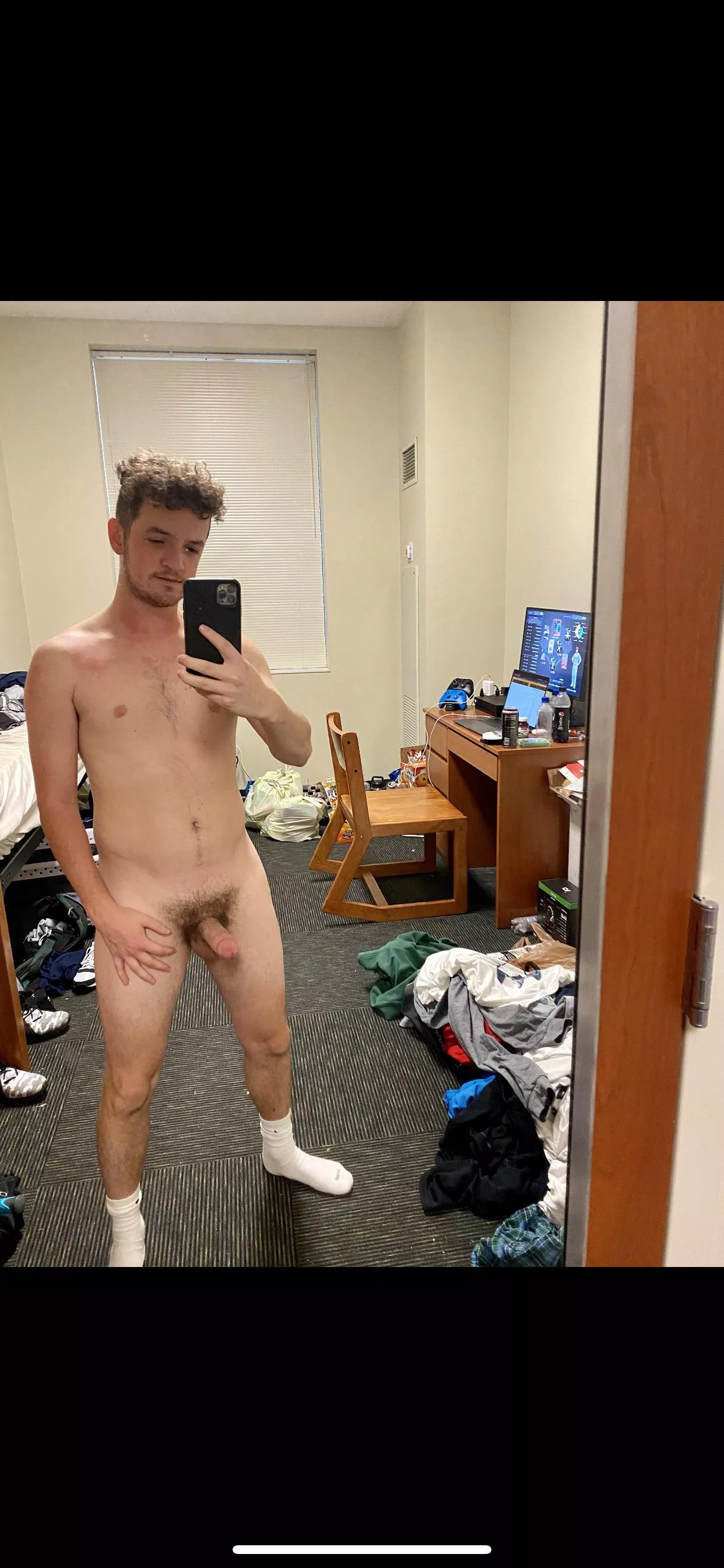 Had to take a break from the game to show off how confident I now feel after coming out 🙃