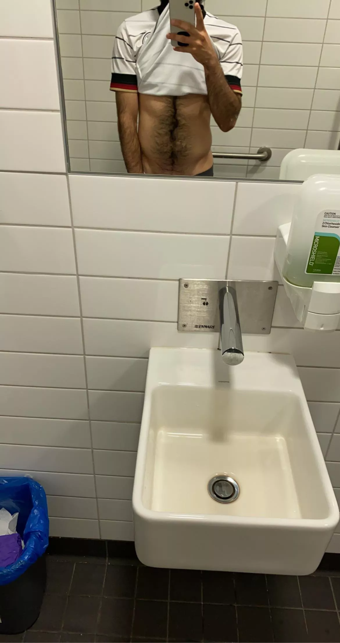 Hairy enough to be here? 😬