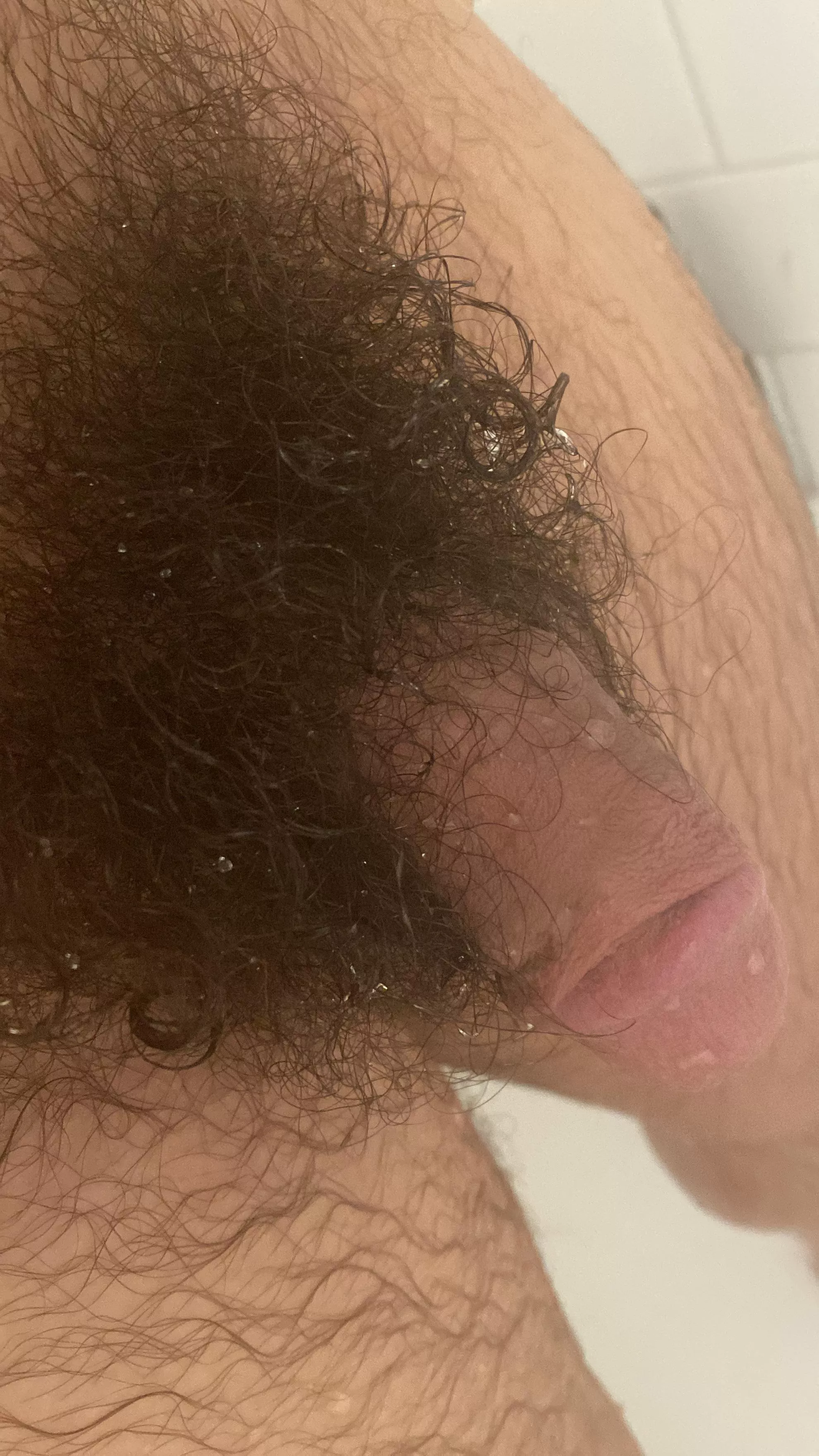 Hairy n wet 😏