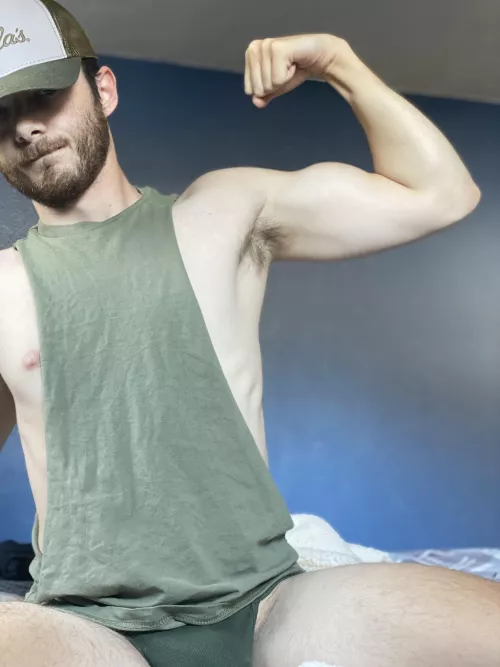 🐽 hairy smelly armpit