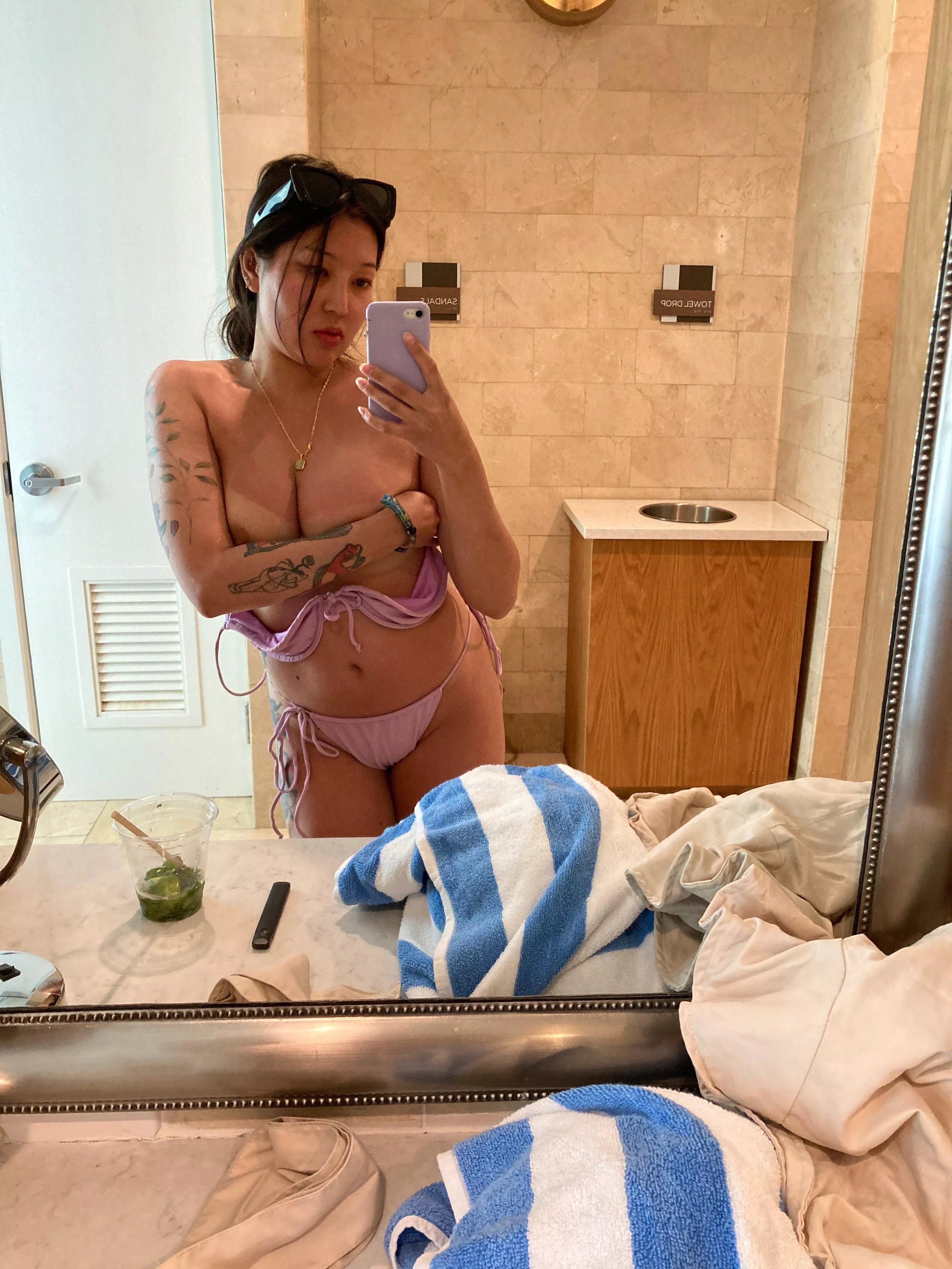 Half Korean Half Japanese kitten next door is here~🥺💕