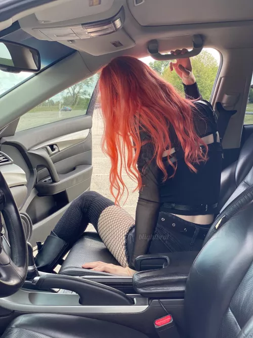 Halloween in April? Haha, I hope you like the orange 🧡