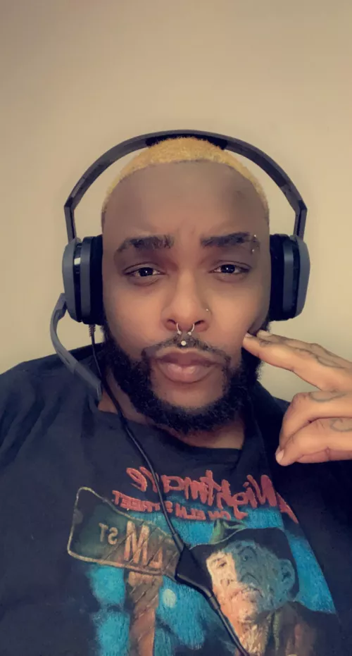 Hanging out watching twitch and gaming all night! Hmu if ya bored ๐