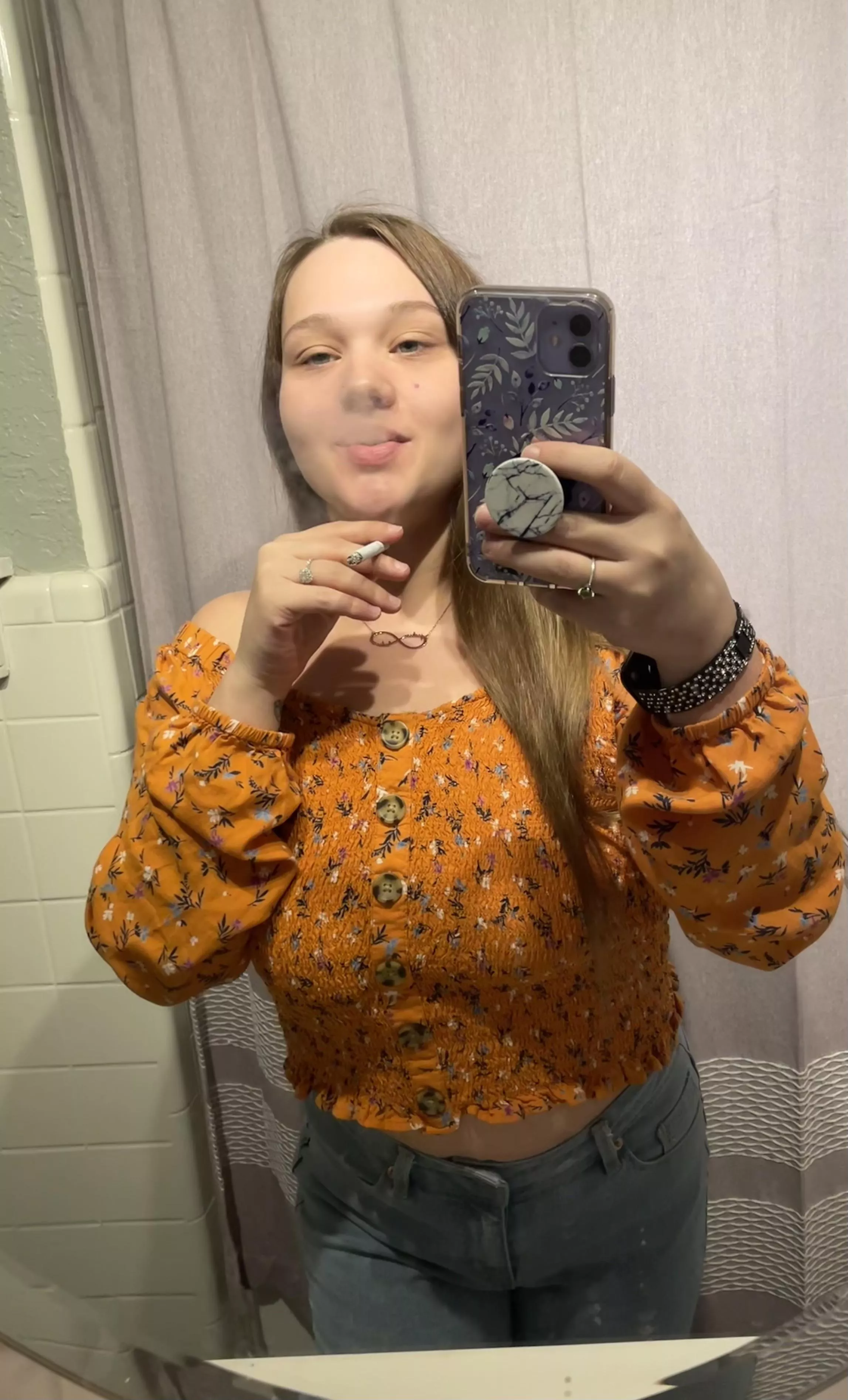 Happiest when I’m smoking 😁