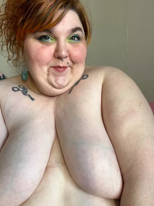 Happy 4/20! Who wants to dab and chill? 😘