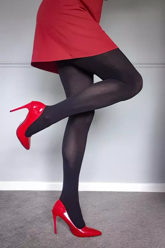 Happy Friday! Going for contrast and vibrancy today!