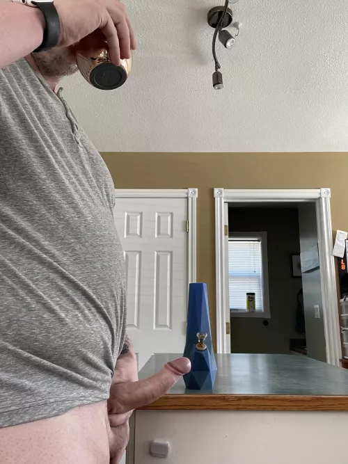 Happy Friday 😃 !!! Here is the weekend [m]enu! Coffee, weed and sex on repeat 😈