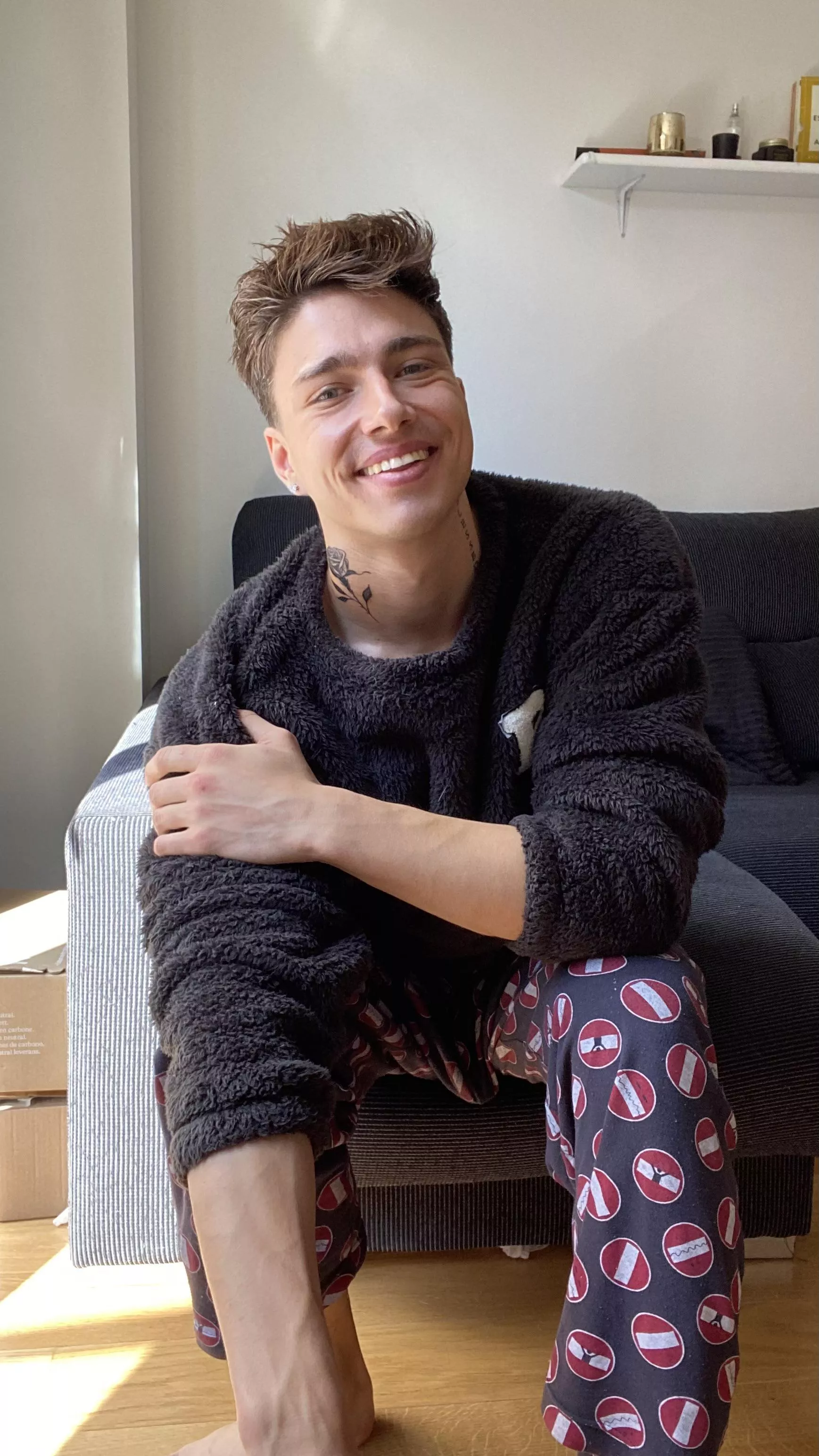 Happy Friday! Hope you start the day with a smile! Happy Friday! Hope you start the day with a smile!