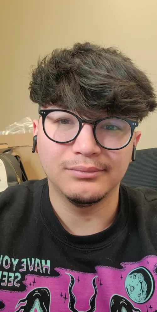 happy Friday yall!! what you guys gonna play this weekend? 🧡