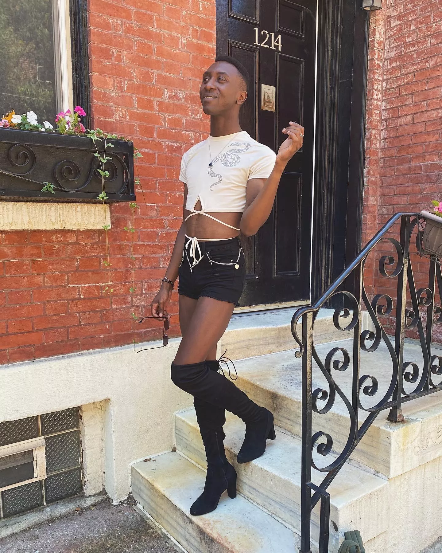 Happy Pride!! 🌸 Anyone on Switch wanna be friends?