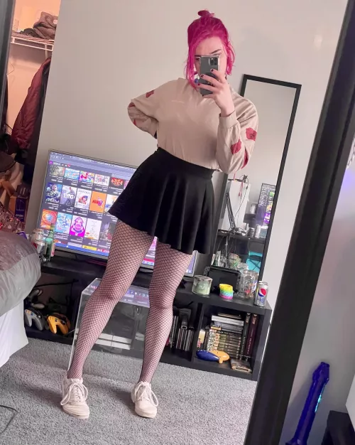 happy pride month everyone! 🏳️‍⚧️💅