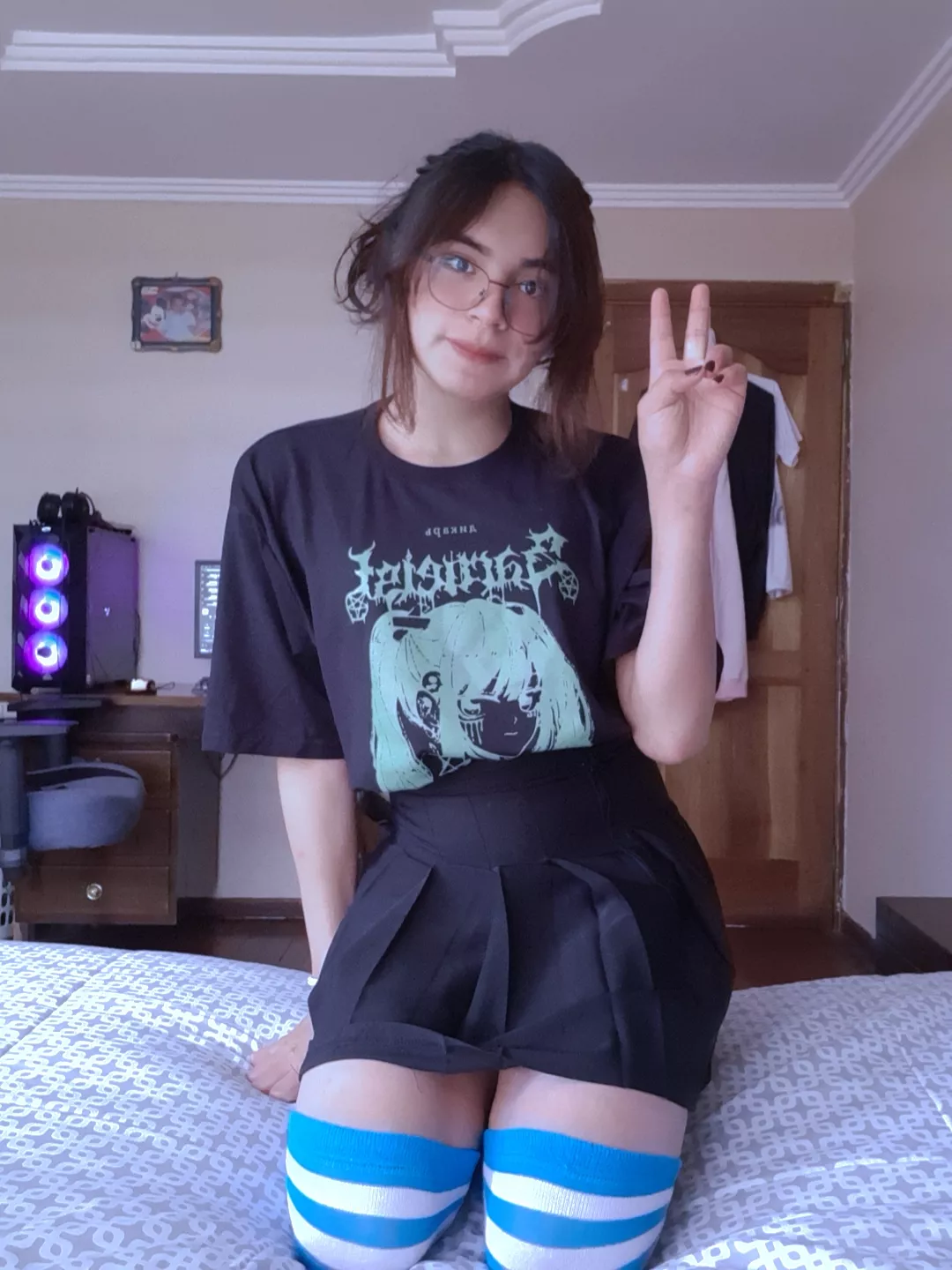 Happy pride to all the cute and amazing people in this sub 💜