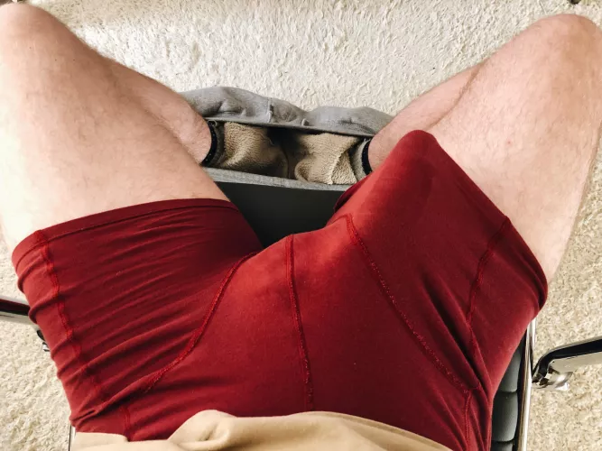 Happy thirsty thursday y’all. Who else is ready for 5 o’clock?