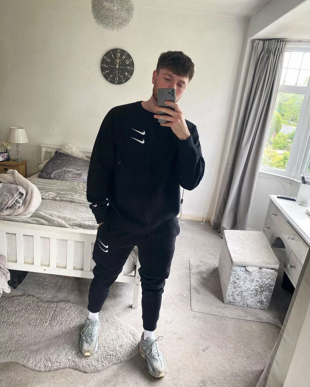 Have a great day everyone 👀