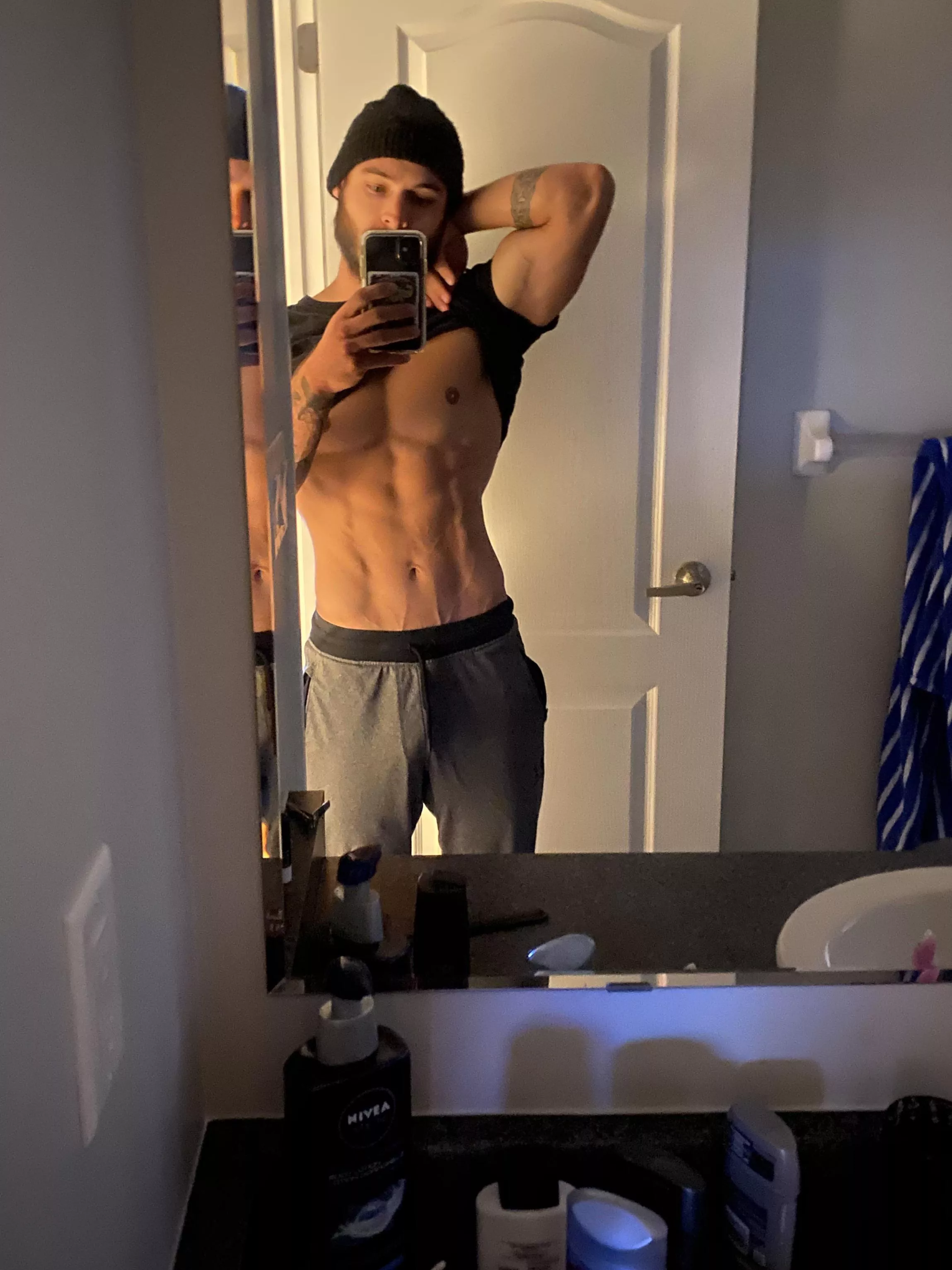 Have a great day today😈[M]