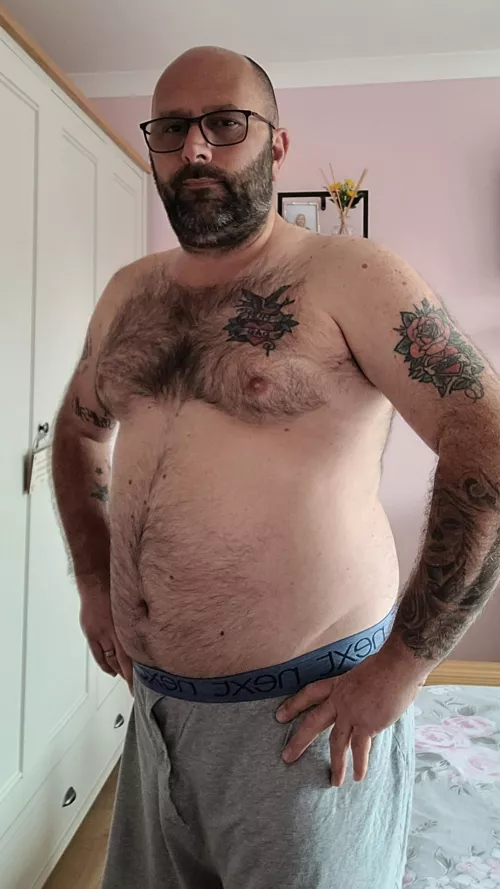 Have put some weight on over the past few years, finding it a bit hard. Do I look okay?