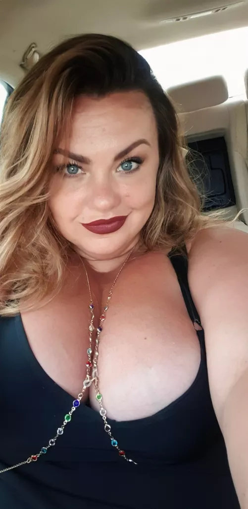 Have you ever had sex🍓 in a car🚘 with a curvy milf like me ❤?