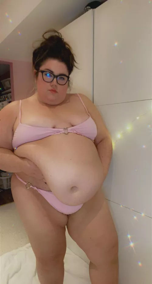 heading out to tan ☀️👙