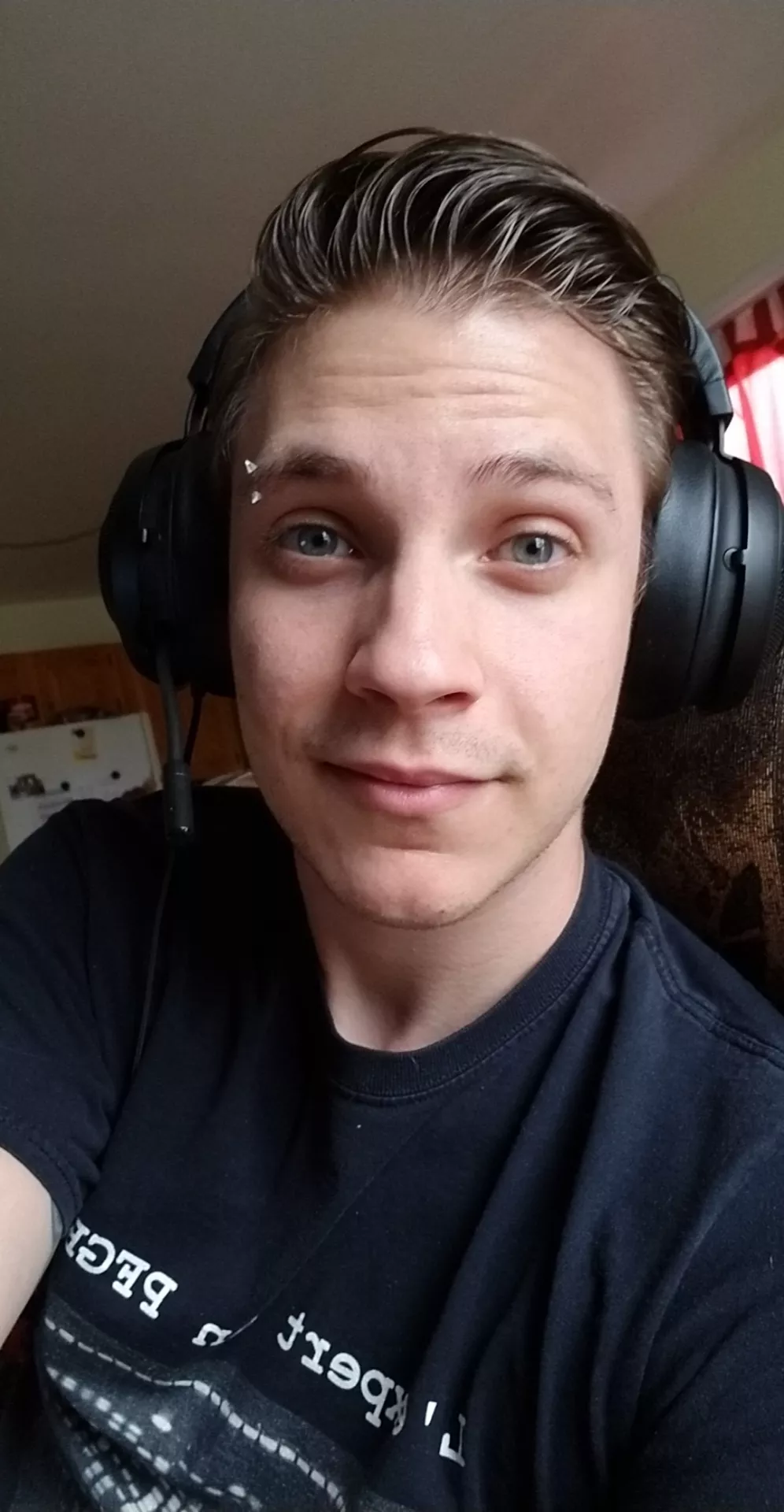 hello! I'm looking for apex or overwatch gaymers! DM me so we can add each other ;) hello! I'm looking for apex or overwatch gaymers! DM me so we can add each other ;)