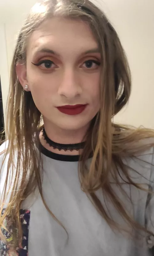 hello to all sorting by new 🙈 am i cute enough to be a sissy?