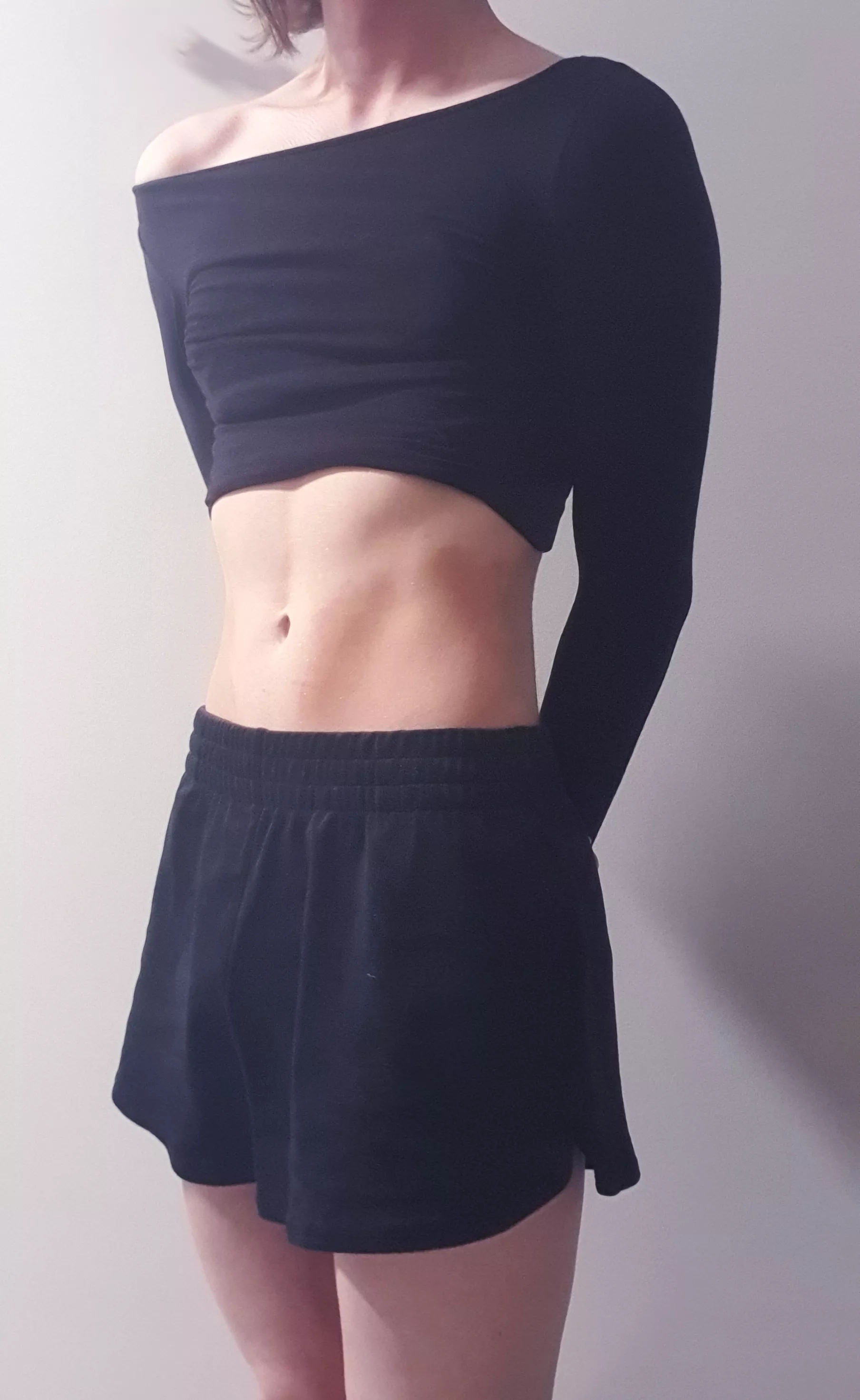 Here, a crop top post, cause you're epic 😎