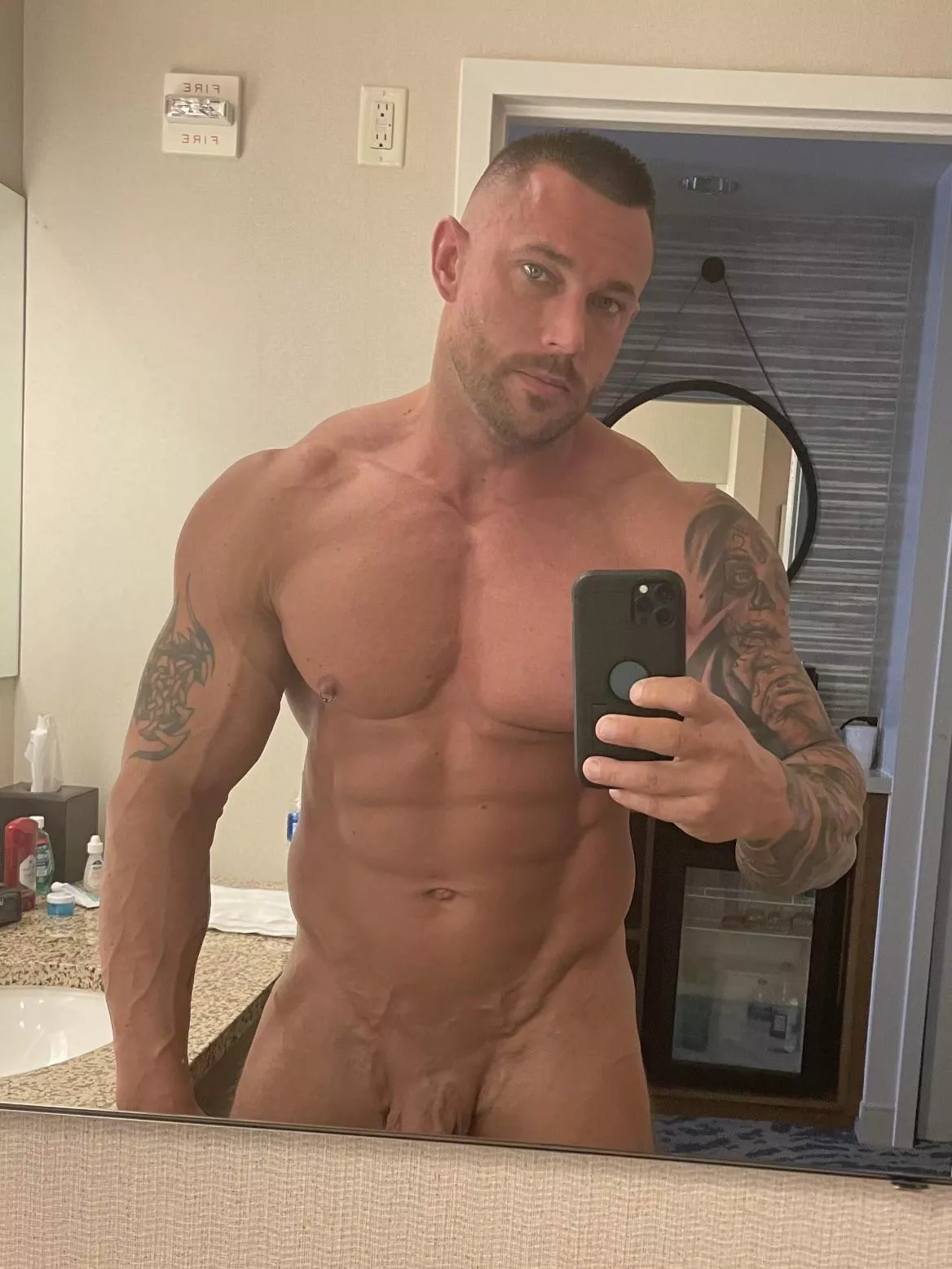 Hey boys, first post here 👋