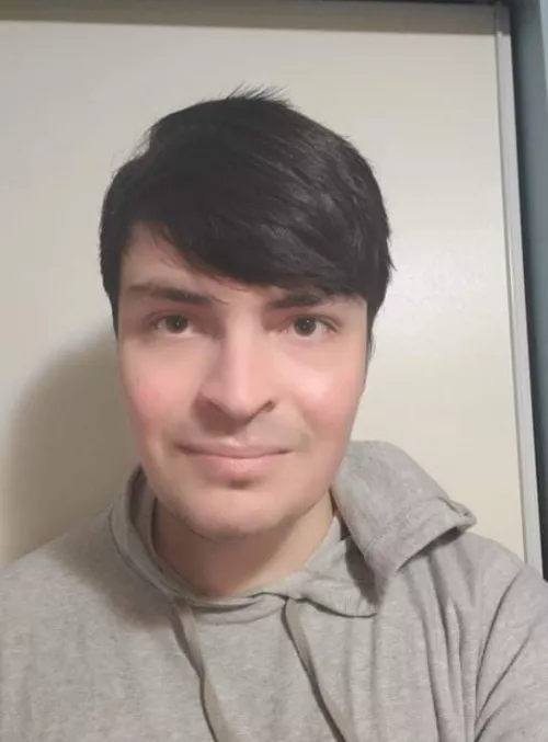 Hey there! 23/M from Canada, looking to make friends! Feel free to message me ๐