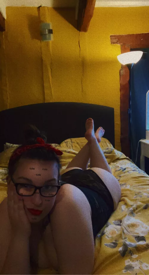 heyy my OF is $5 at the minute so go check it out 😘 or message me for a different way, im currently selling nudes, dickrates, sexting and customs 😘 dont be shy and come message me 🤫