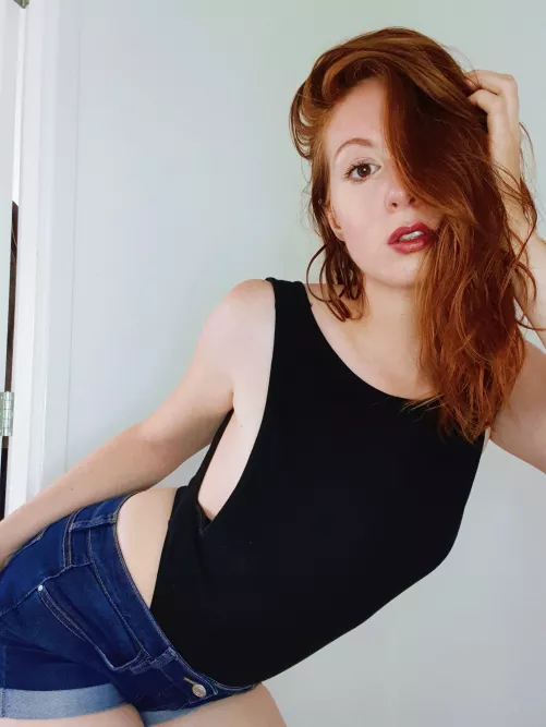 hi 👋 first time here (f)