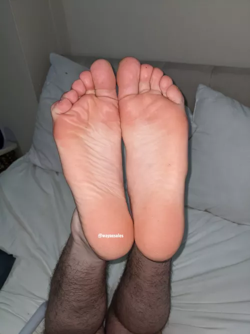Hi, first time over here. Hope you like how soft my soles are. 😉🤫
