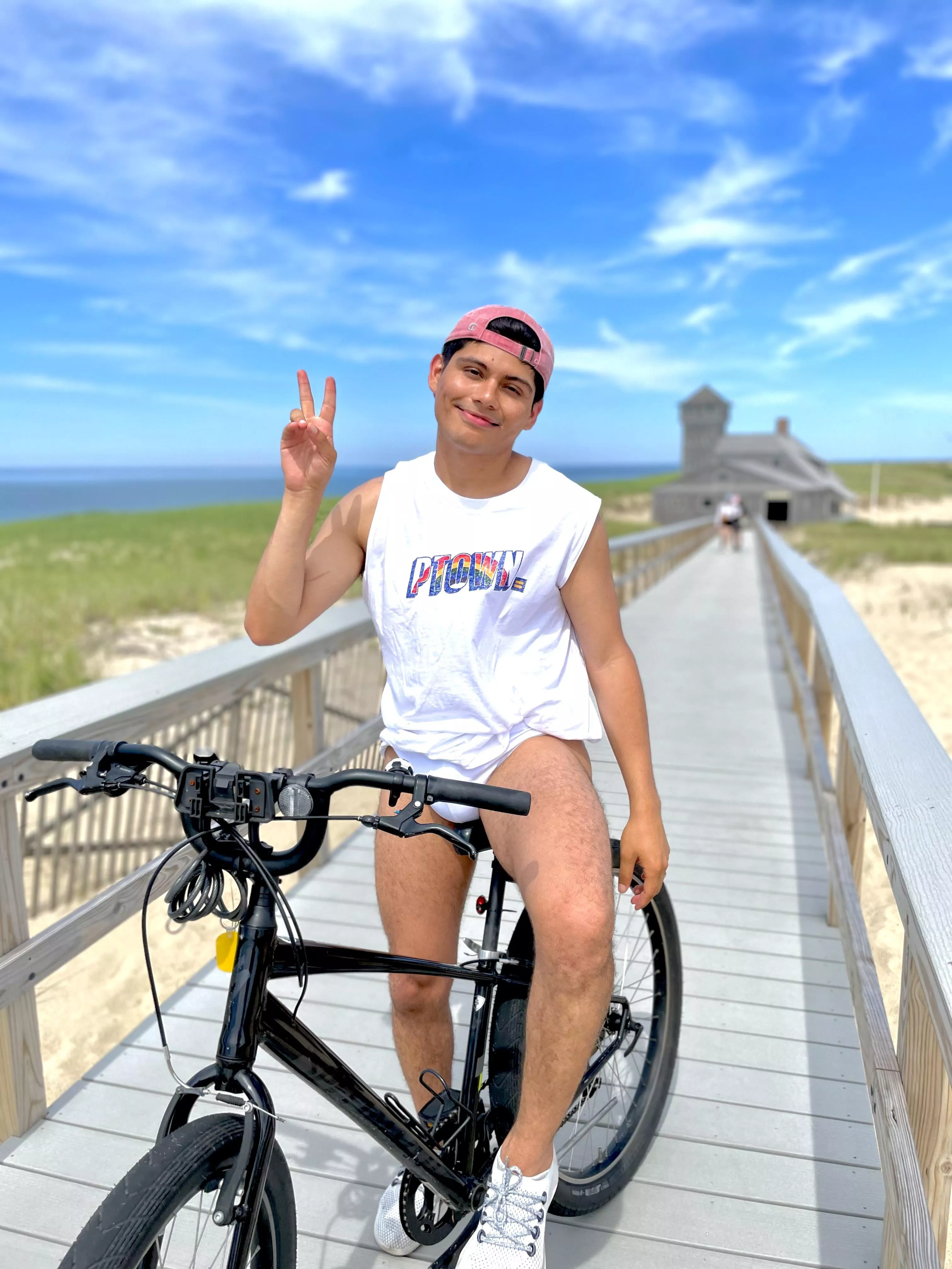 Hi gays ✌🏽 my name is devin would love to connect!