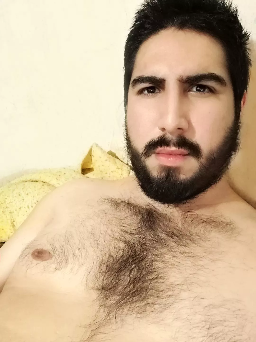 Hi guys I love Pokemon and TCG open to meet new friends or somebody special I love beards 🐻 Snap Moonbearx30