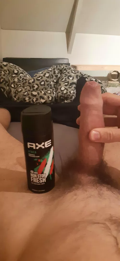 Hi guys! were looking for boys to joing our snapgroup! were just a group of boys enjoying sending dickpics and chatyting. ( max. 20 yrs old) DM if interested in joining!