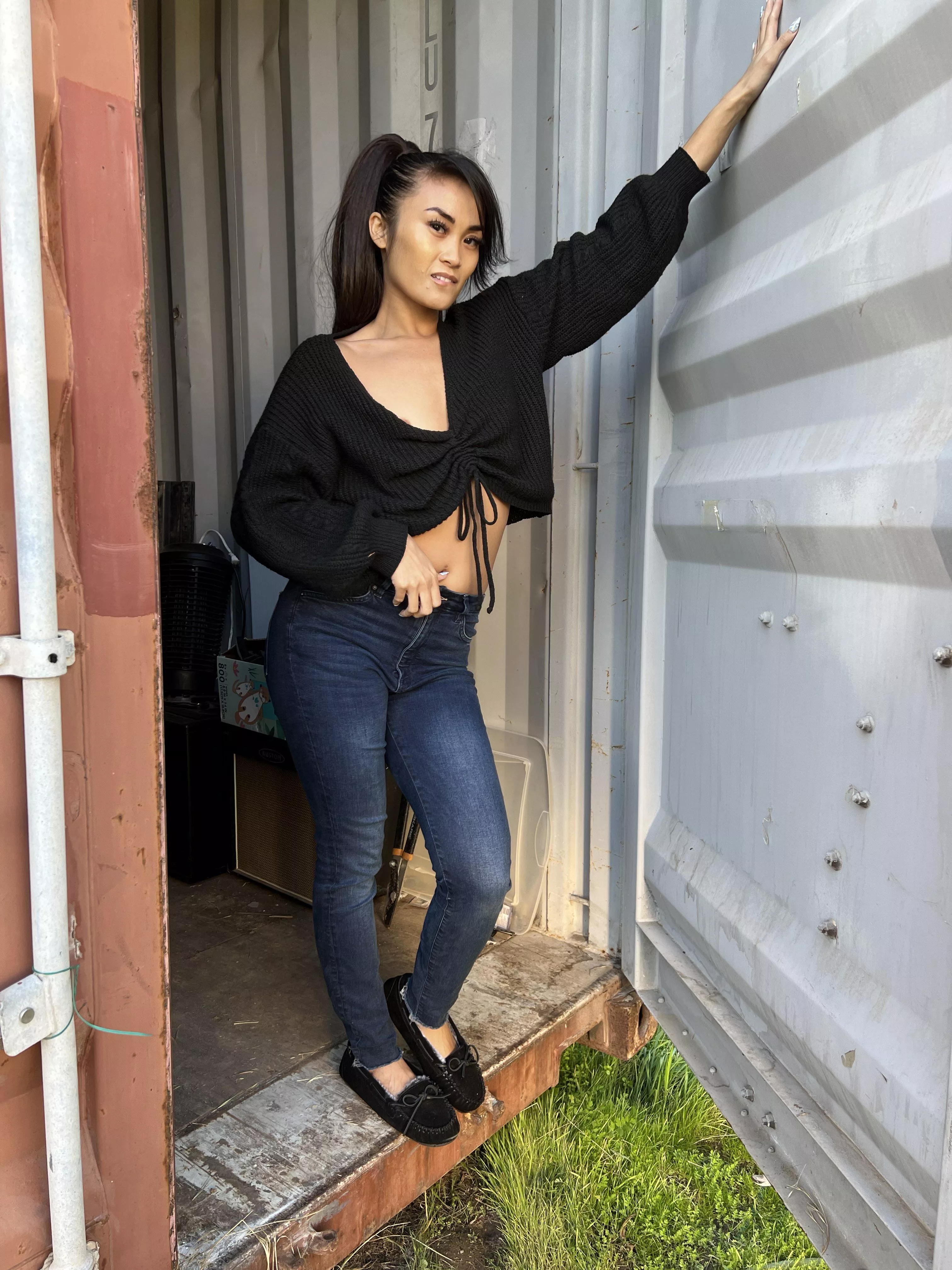 Hi! I'm a slut and I'm looking for a cock.😜