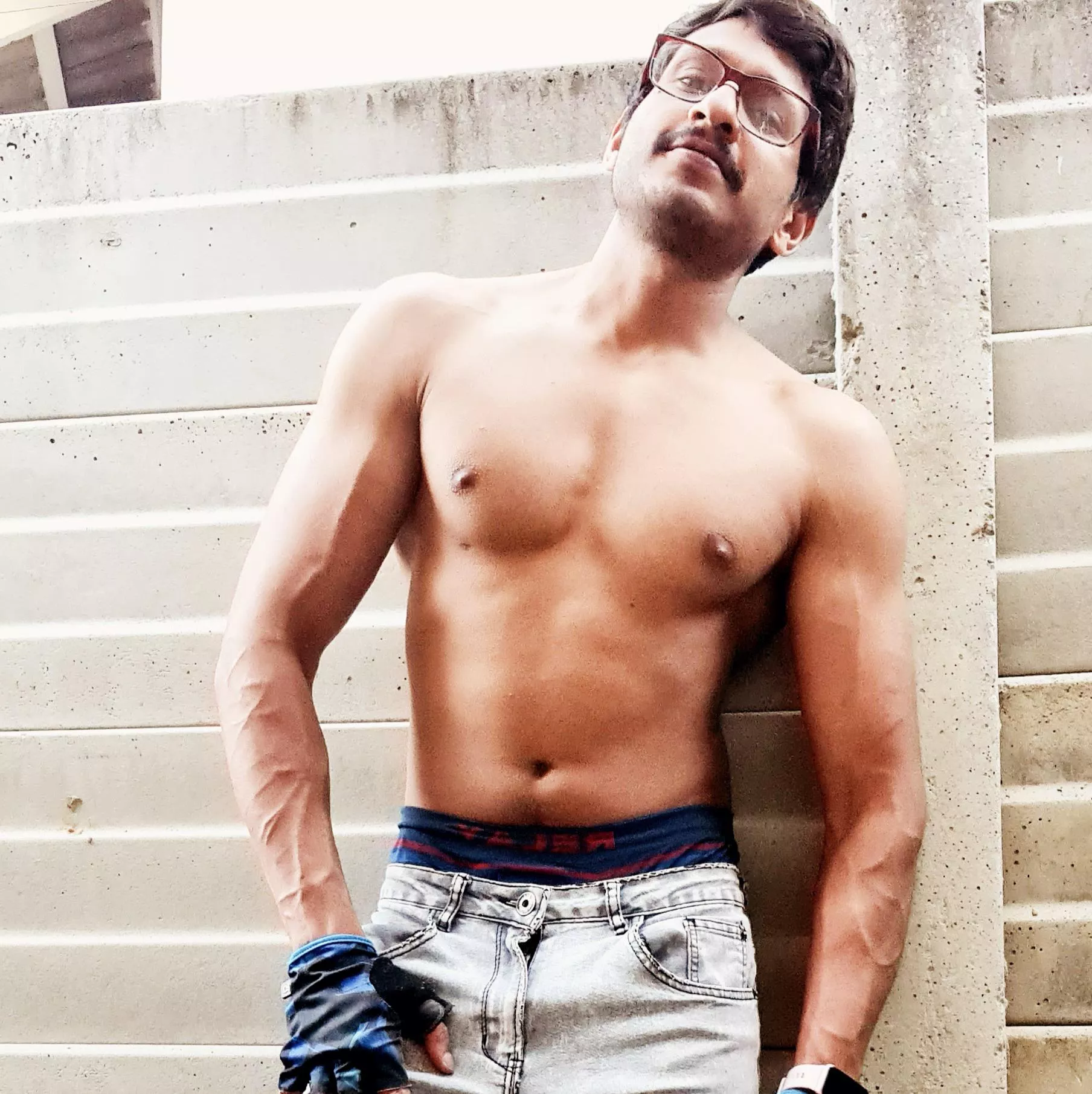 hi I'm Ash, I'm a Chaser. I hope this gets as much attention as my dick does😅