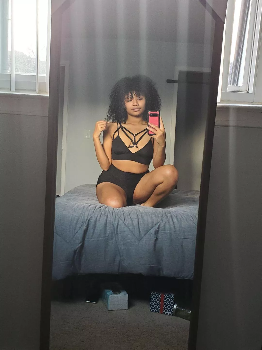 Hi, I’m Hazel 😜🌰