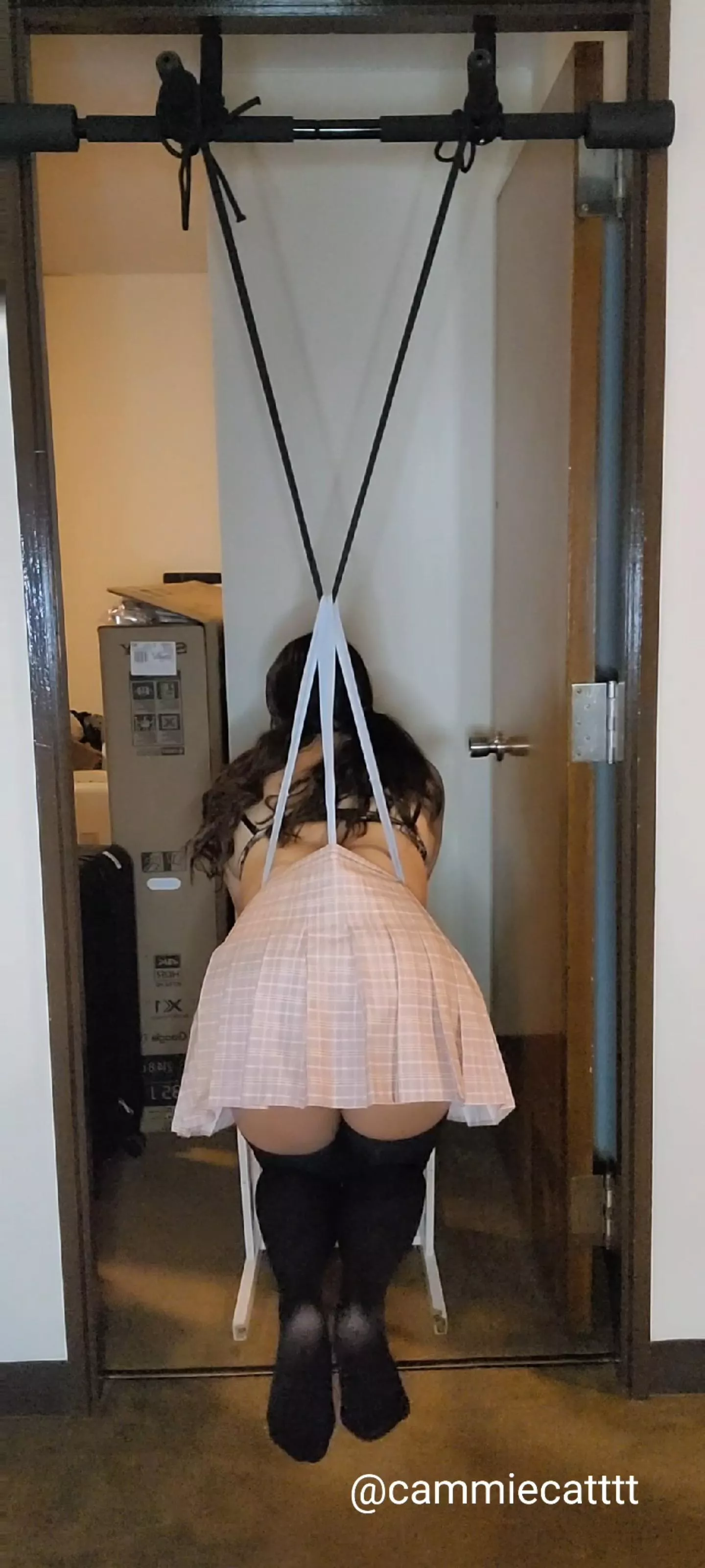 hi! sorry for being inactive here! come follow my OF and twitter♡