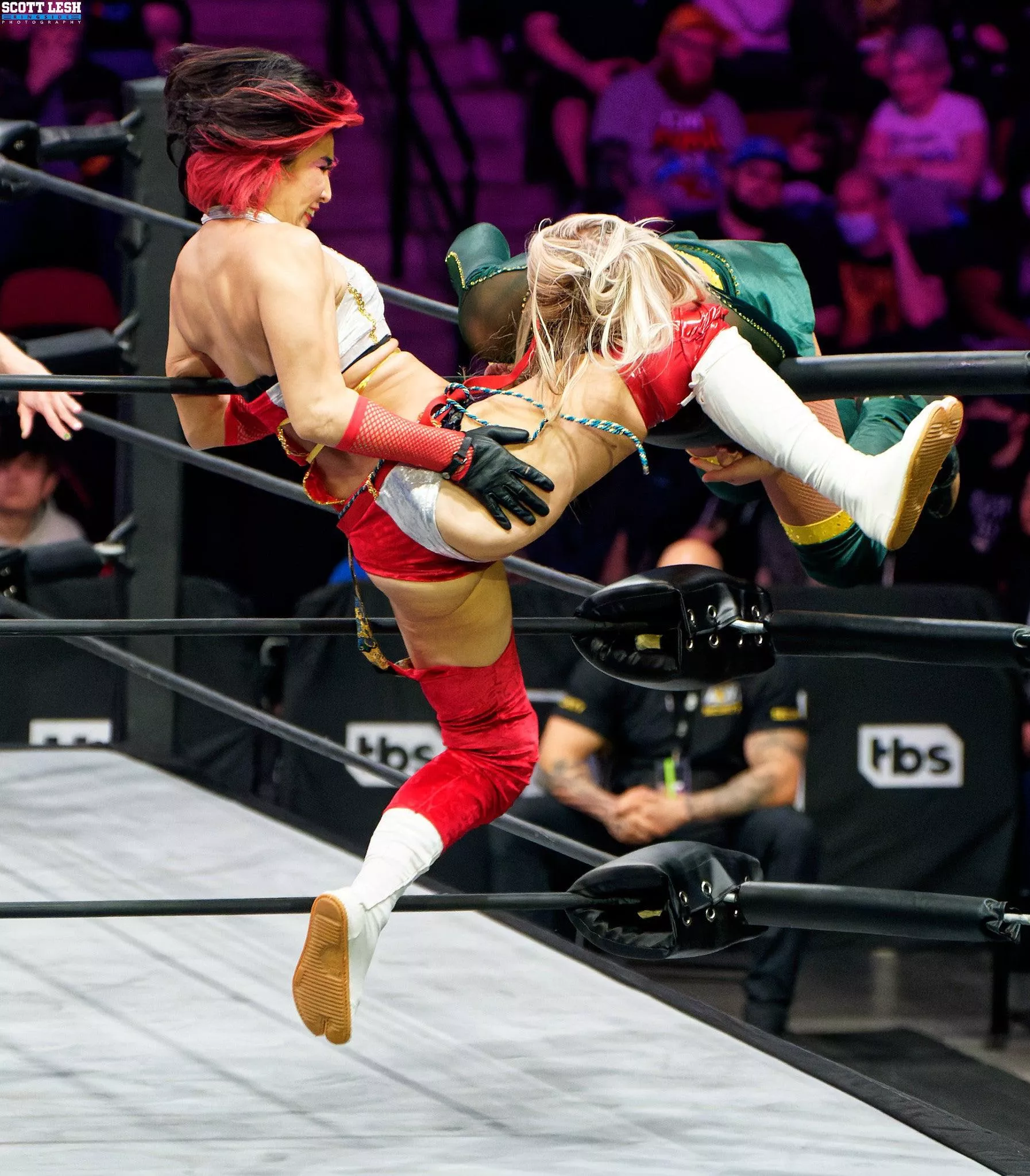 Hikaru Shida 🍑😌