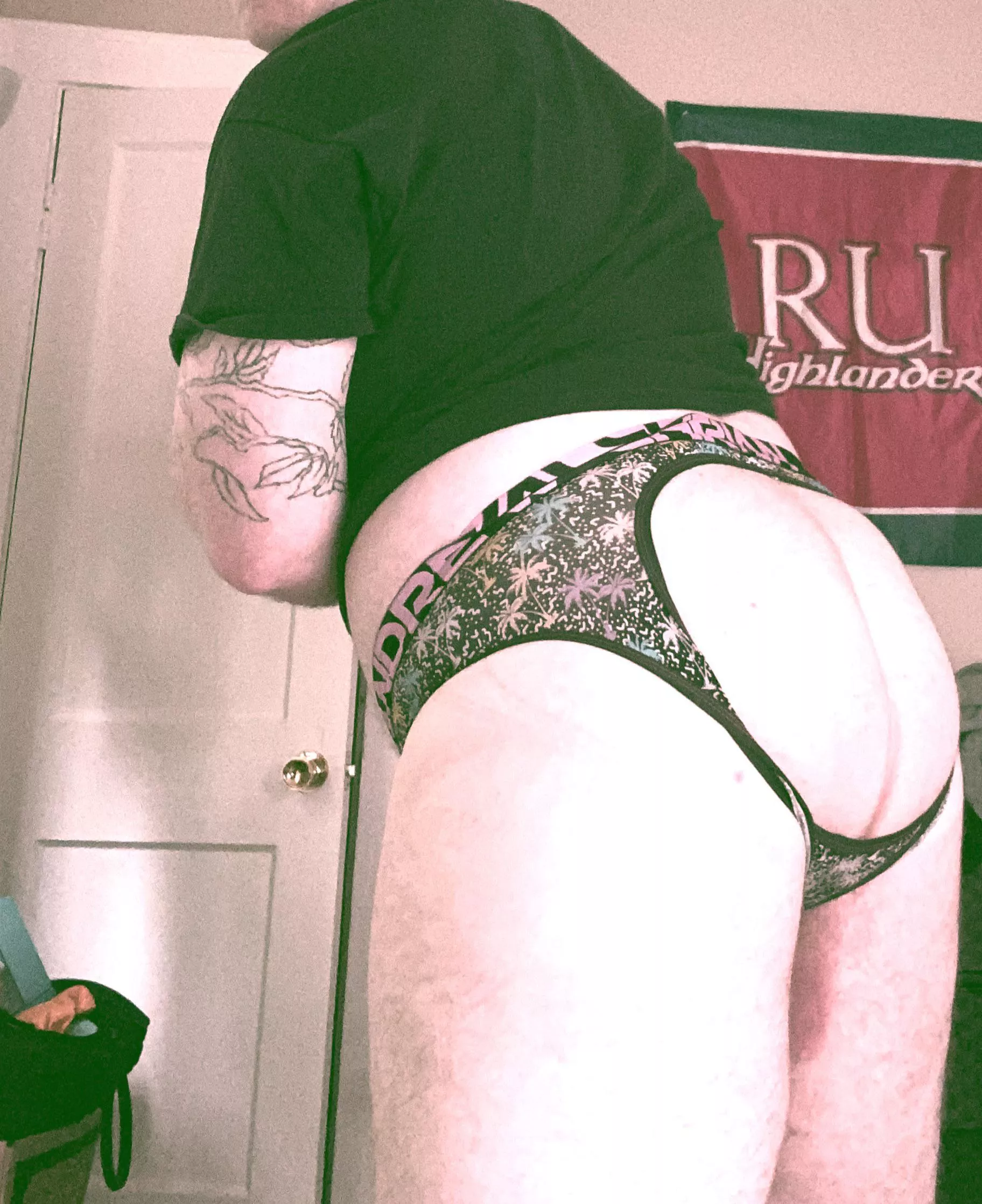 Hit me up bros! I’m moving and need to get rid of some straps!