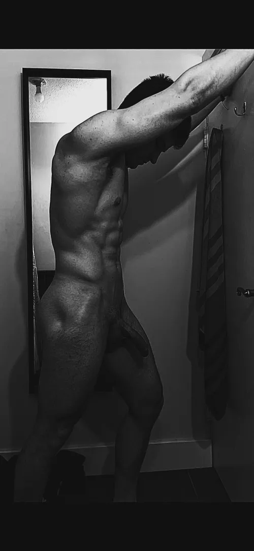 ⚫️⚪️ hits different