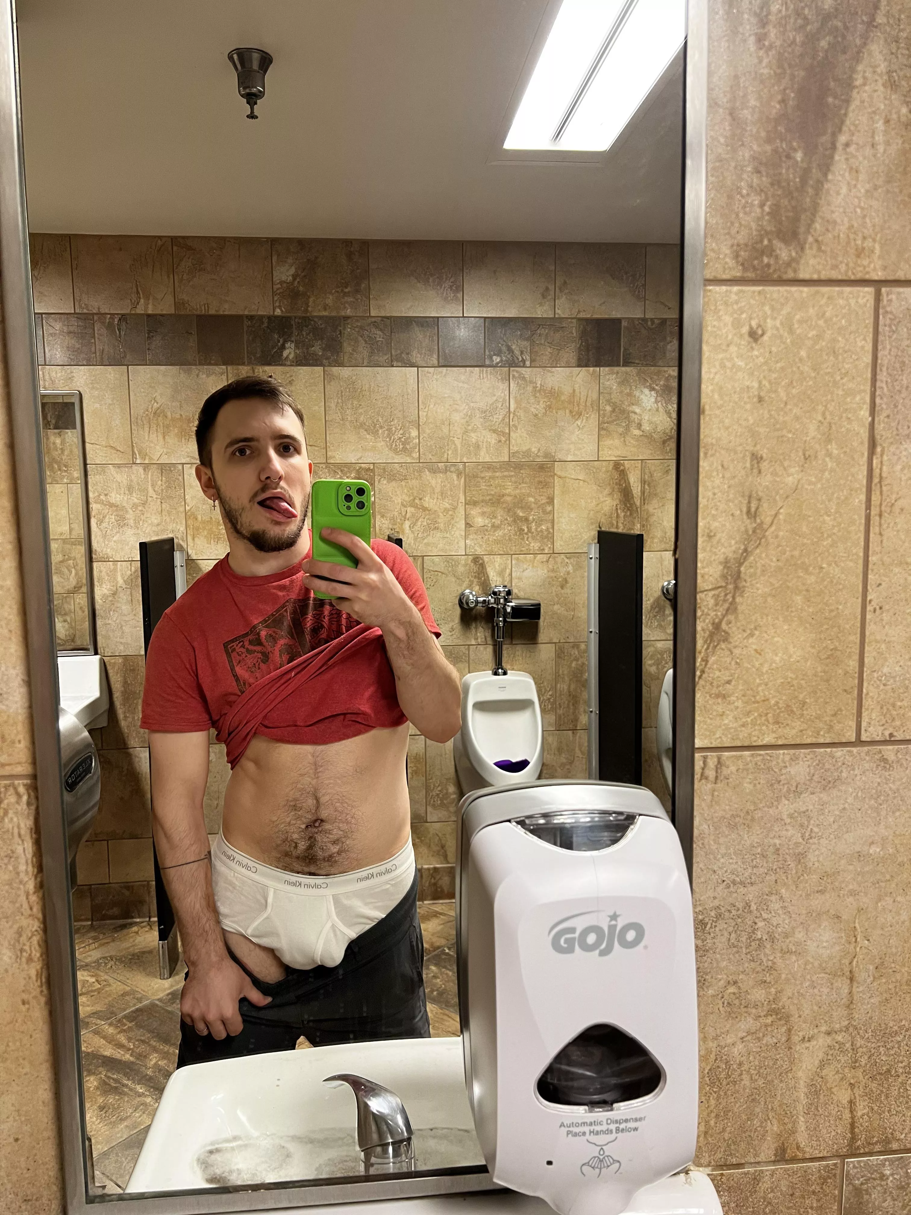 HomeDepot selfie 😈