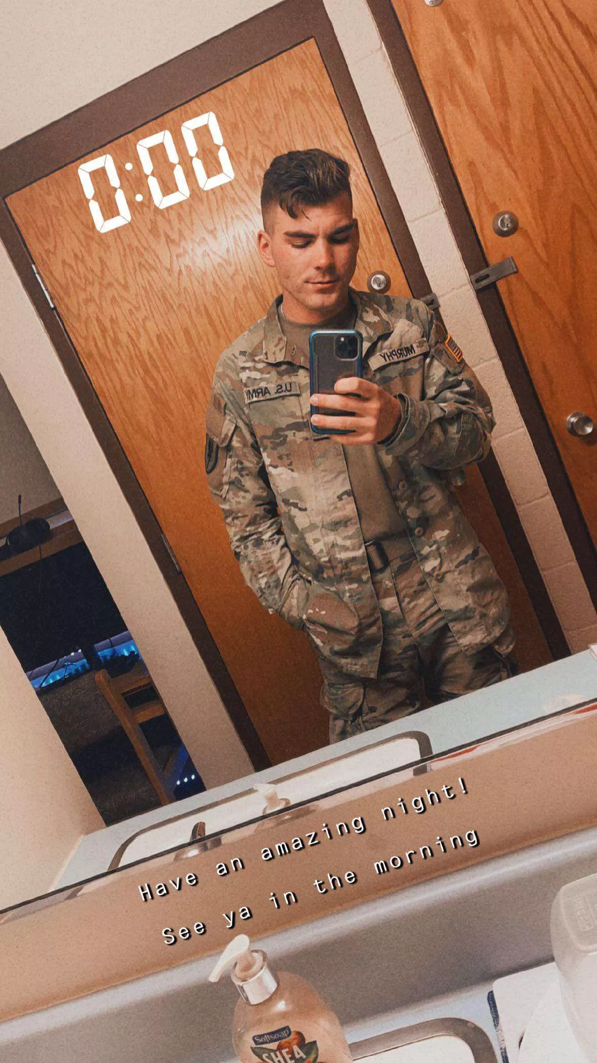 Hope everyone is having a good Friday 😏😉